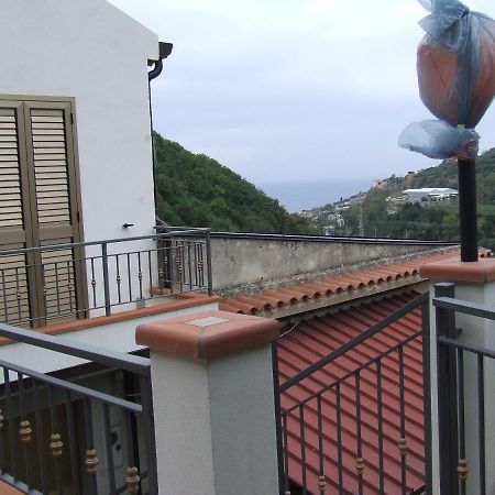 Appartamento Relax Vista Eolie Piraino Esterno foto